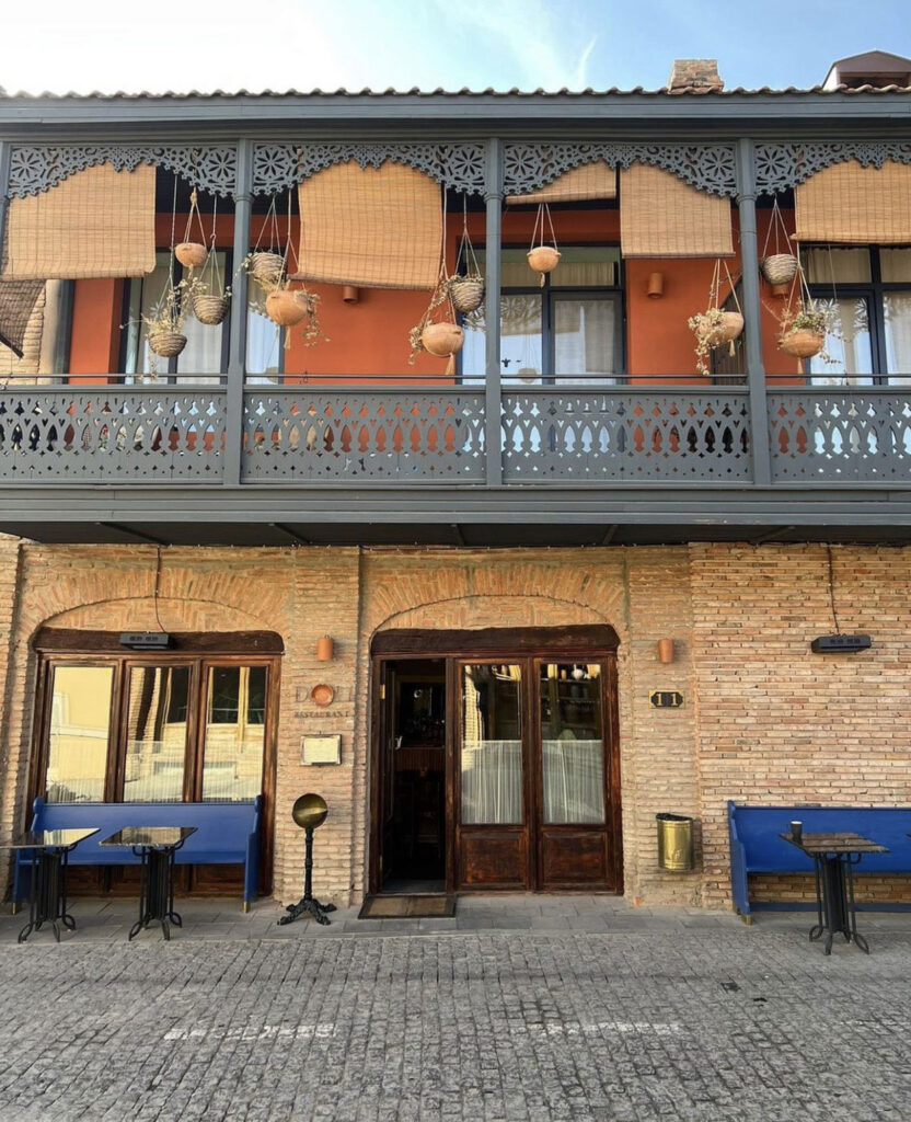 Communal Hotel