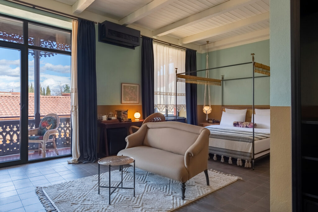 Communal Hotel
